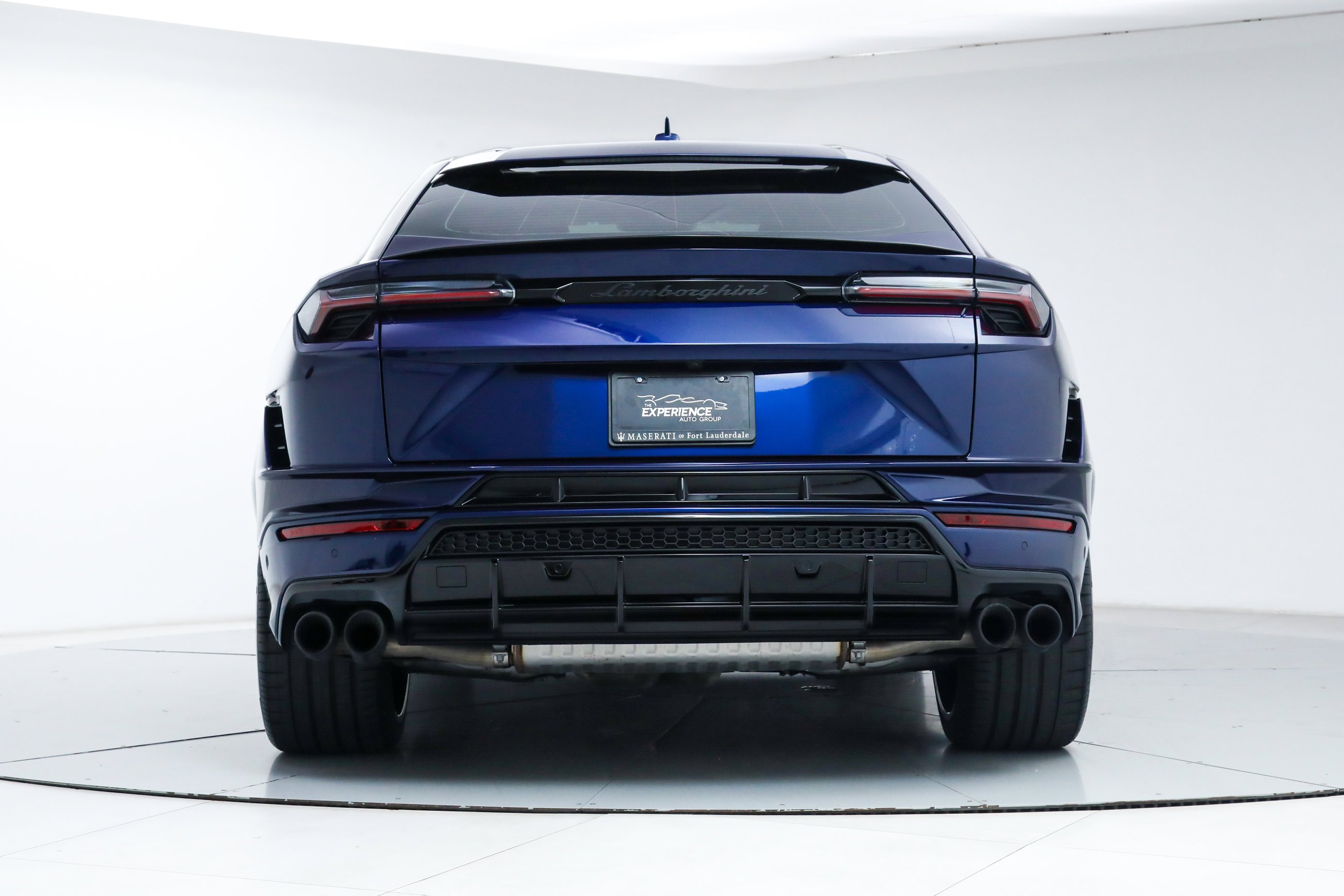 Used 2024 Blue Lamborghini S image 4