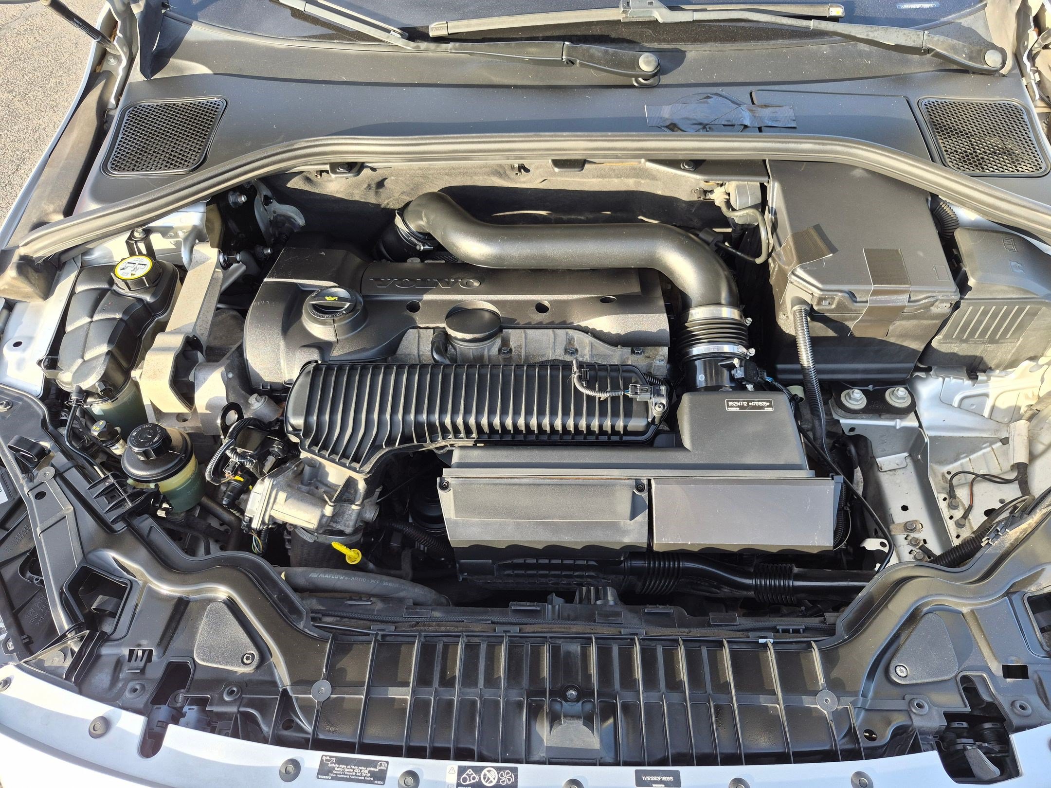 Used 2015 Bright Silver Metallic Volvo T5 Platinum image 34