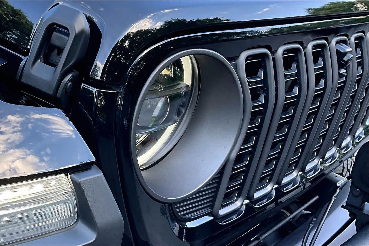 Used 2024 Black Clearcoat Jeep Rubicon X image 25
