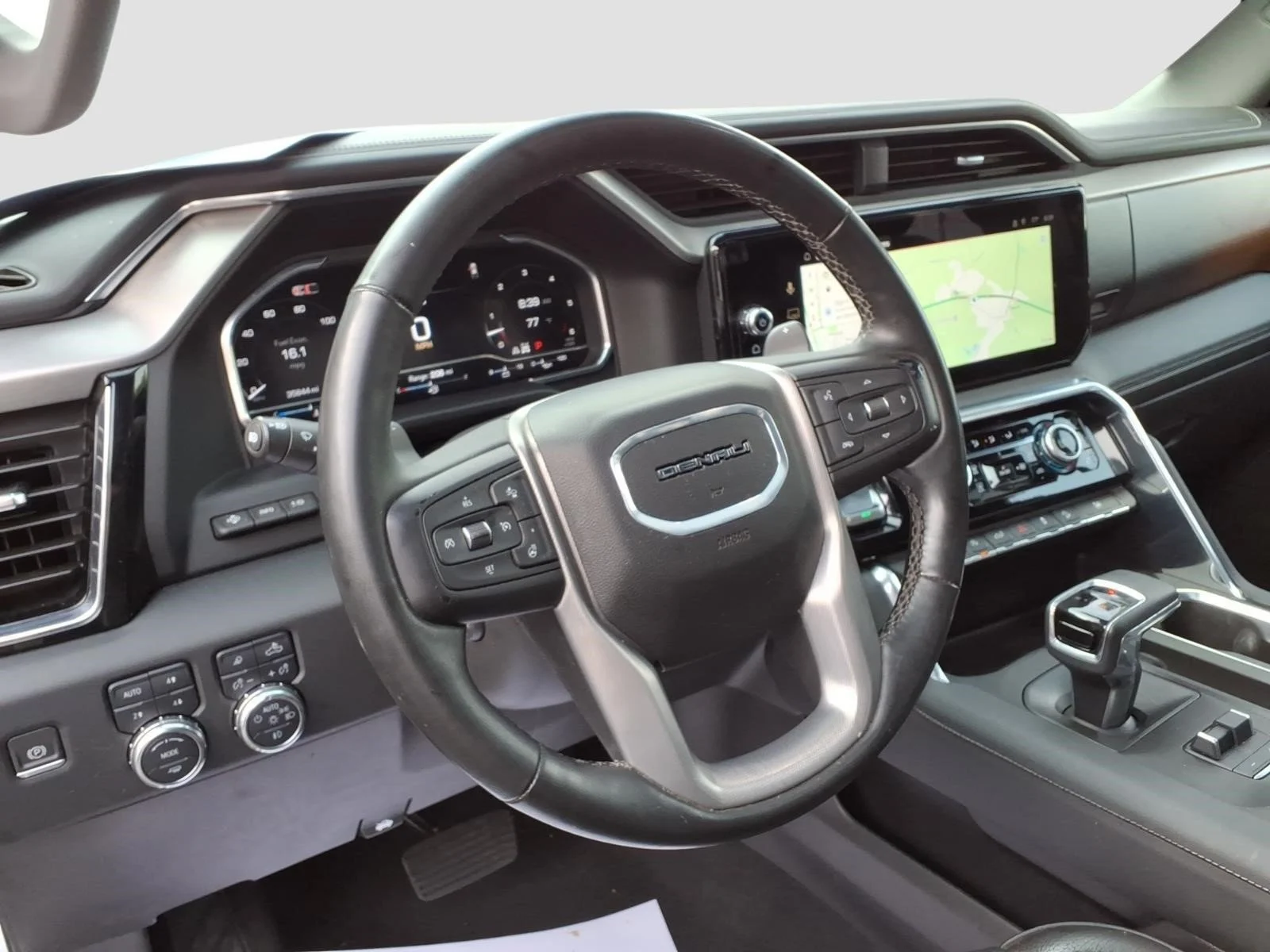 Used 2024 White Frost Tricoat G1w GMC Denali image 13