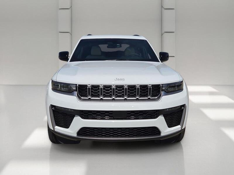 New 2027 Bright White Clearcoat Jeep LIMITED 4X2 image 8