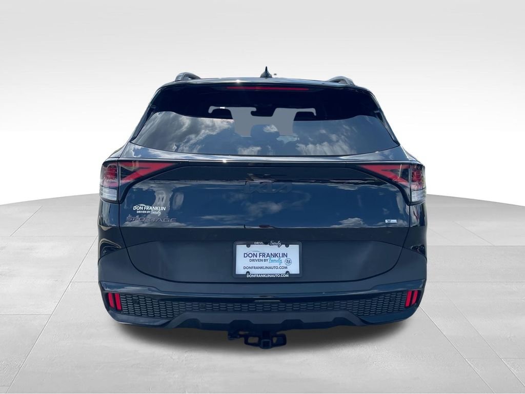 Used 2025 Black Kia X-Line image 4