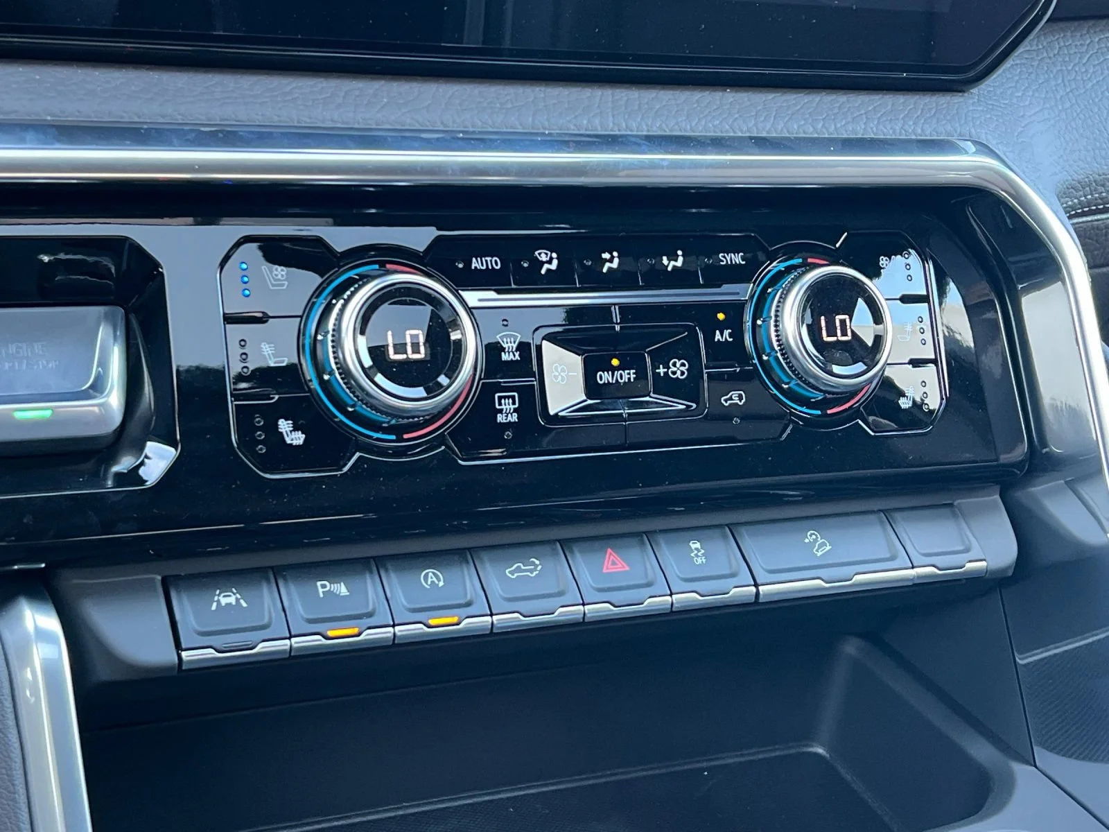 2026 GMC Sierra 1500 Denali - Photo 18
