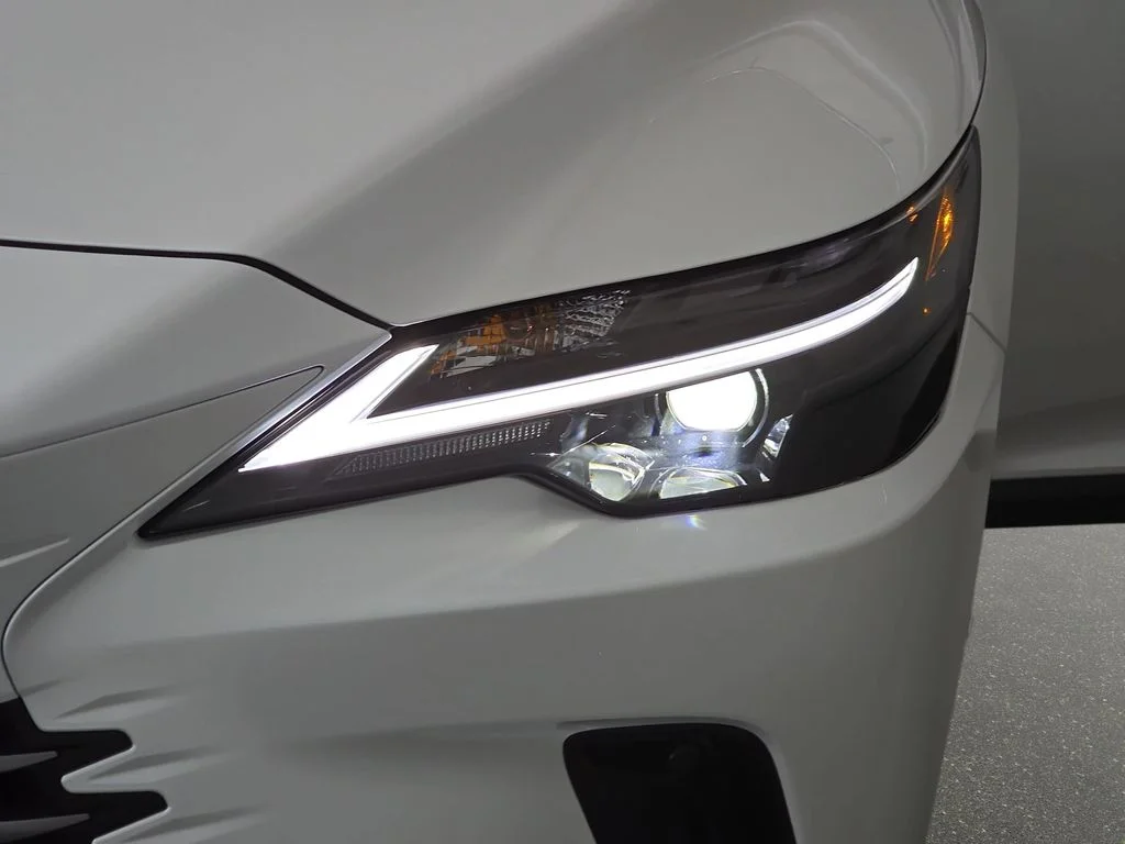 New 2026 Eminent White Pearl Lexus PREMIUM PLUS image 29