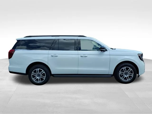 Used 2025 White Ford Active image 10