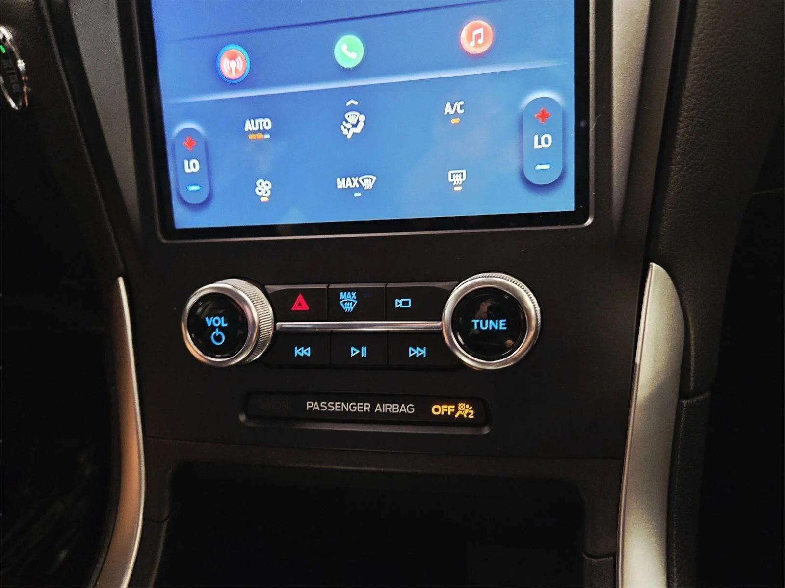 Used 2023 Agate Black Ford SE image 27