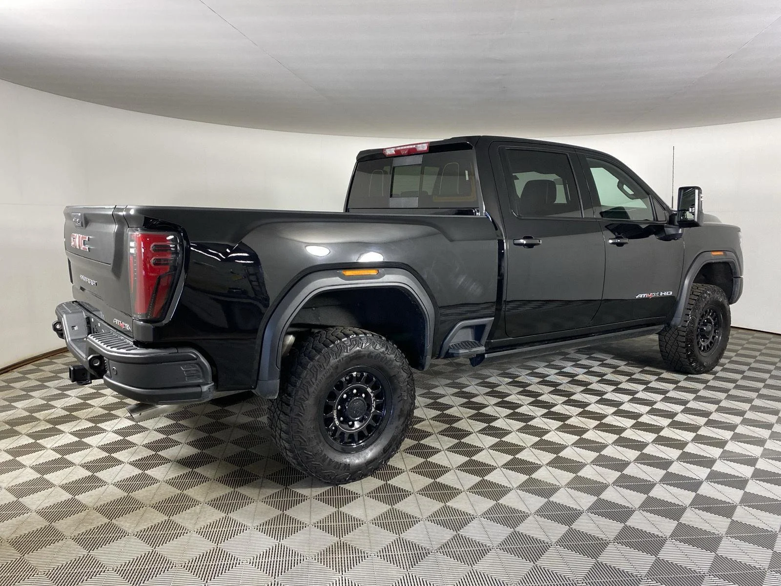 Used 2025 Onyx Black GMC AT4X image 7