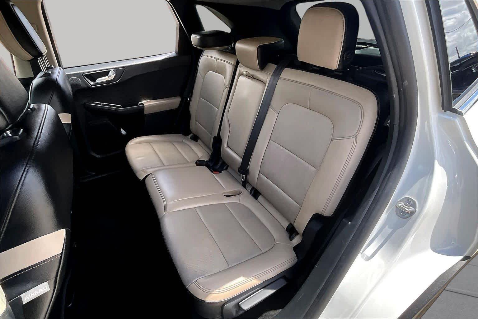 Used 2020 Star White Metallic Tri-Coat Ford Titanium image 21
