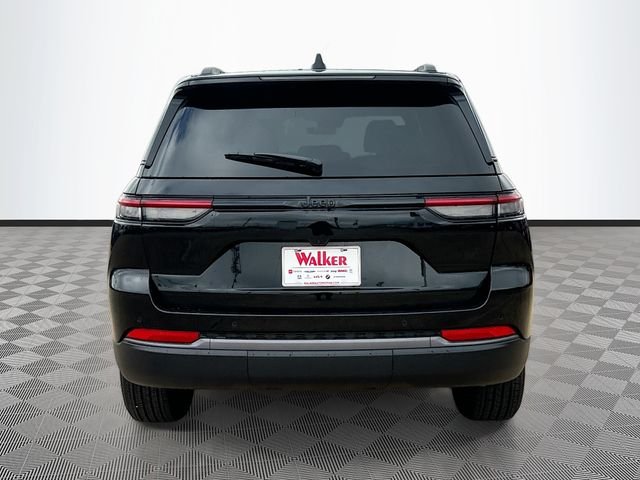 New 2026 Black Jeep Laredo Altitude image 6