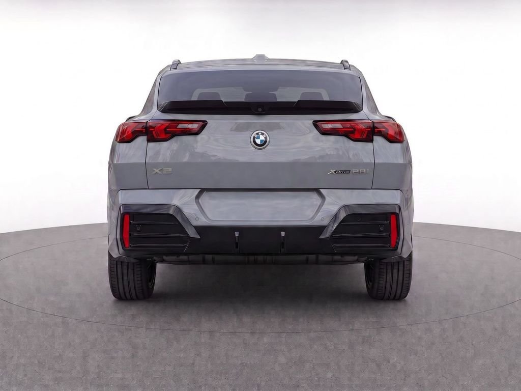 New 2026 Skyscraper Grey Metallic BMW xDrive28i image 5