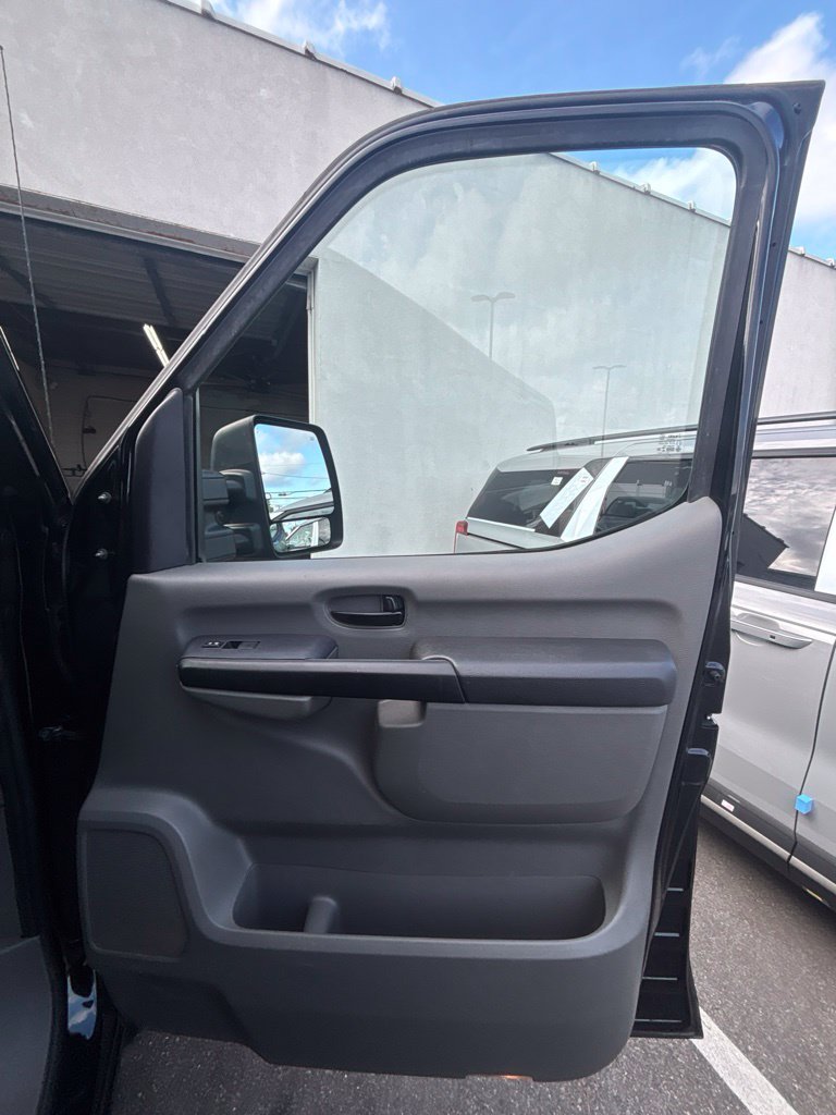 Used 2021 Black Nissan SL image 21