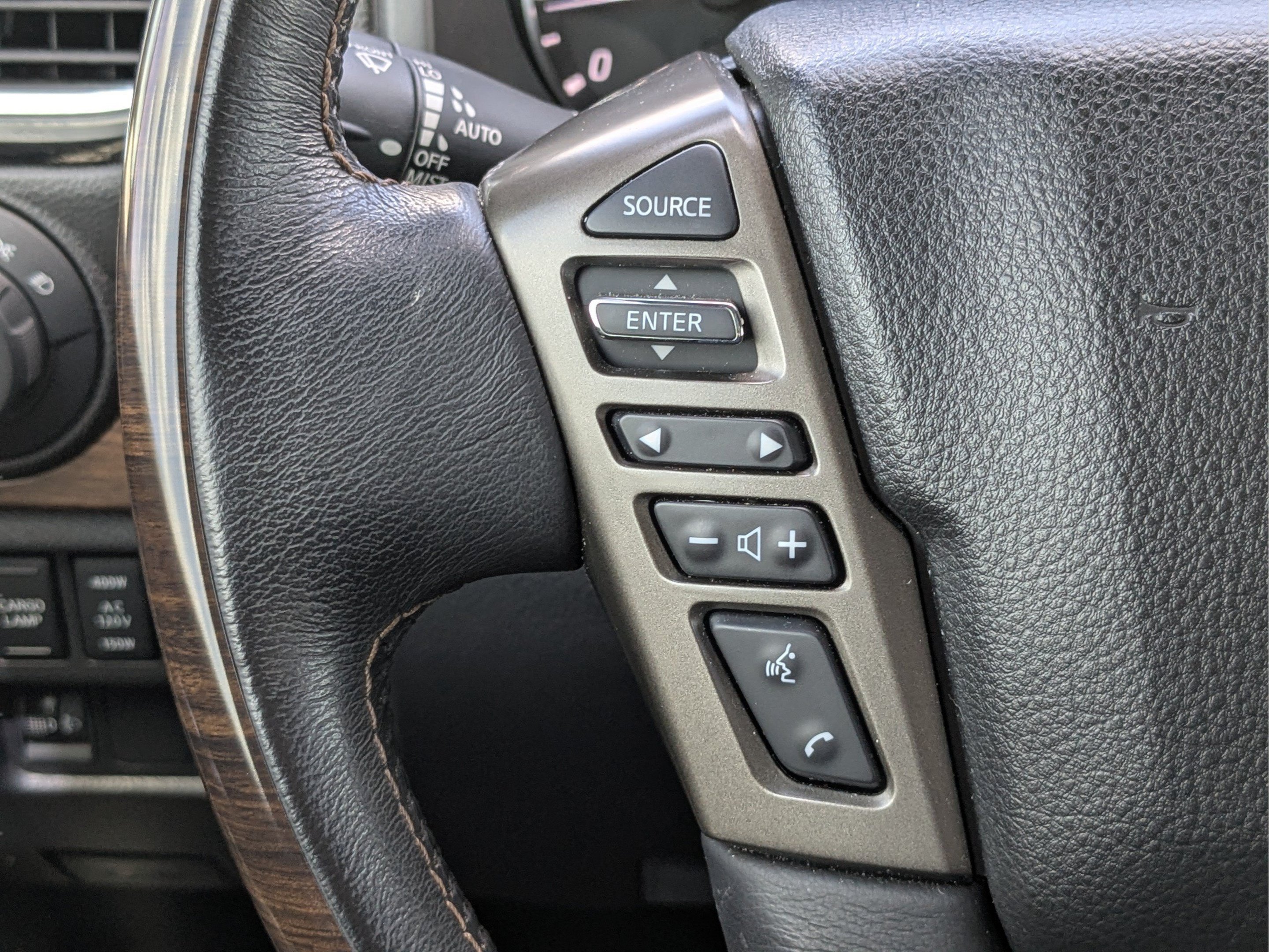 2020 Nissan Titan Platinum Reserve - Photo 25