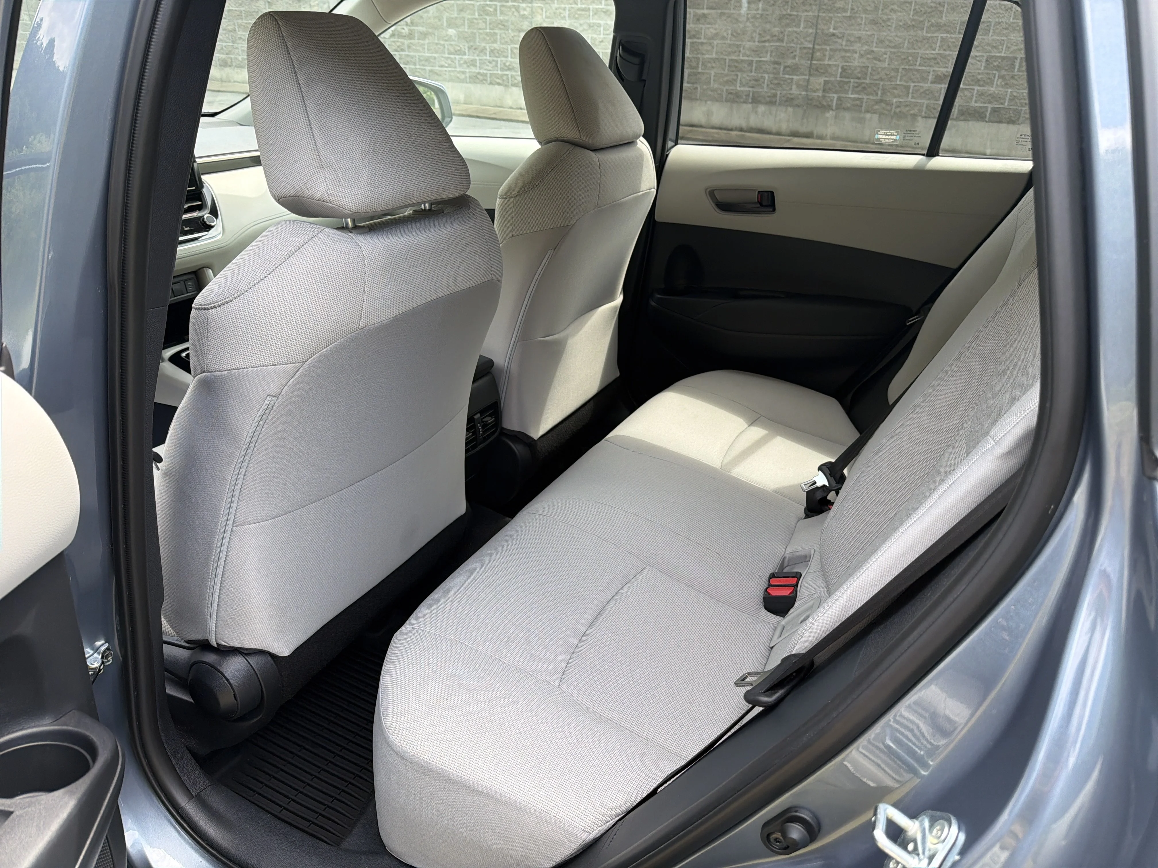 Used 2023 Celestite Toyota LE image 10