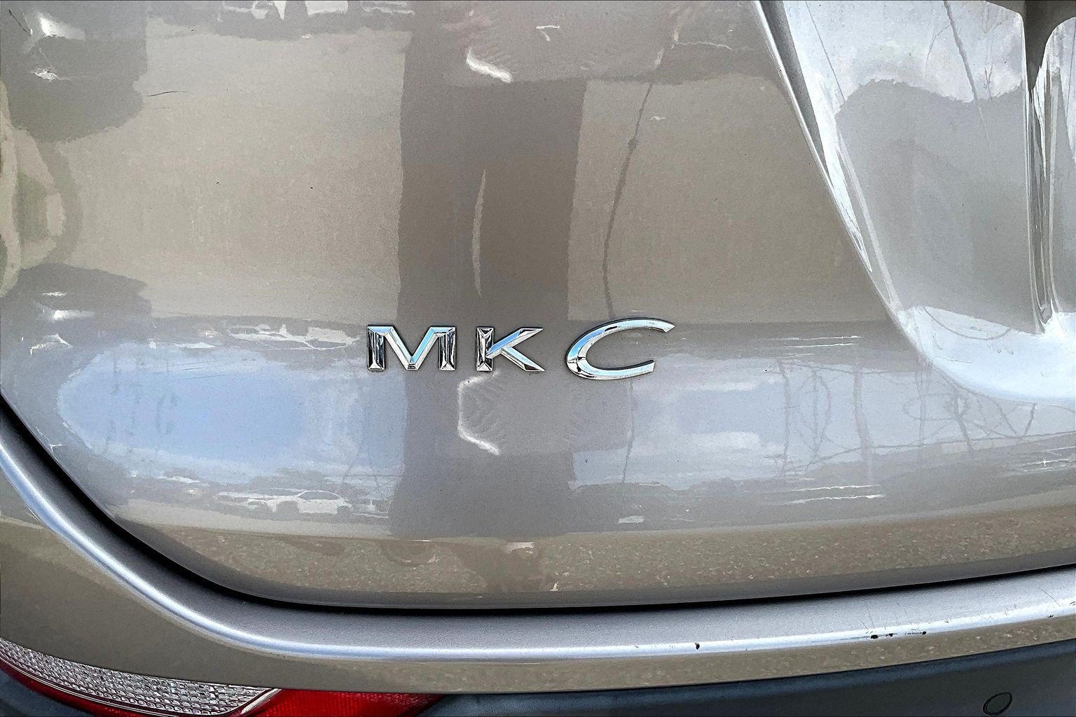 Used 2019 Brown Lincoln Select image 20