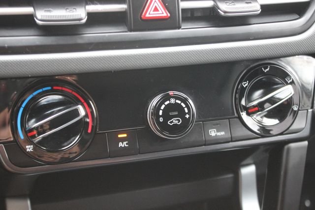 Used 2025 White Kia LX image 7