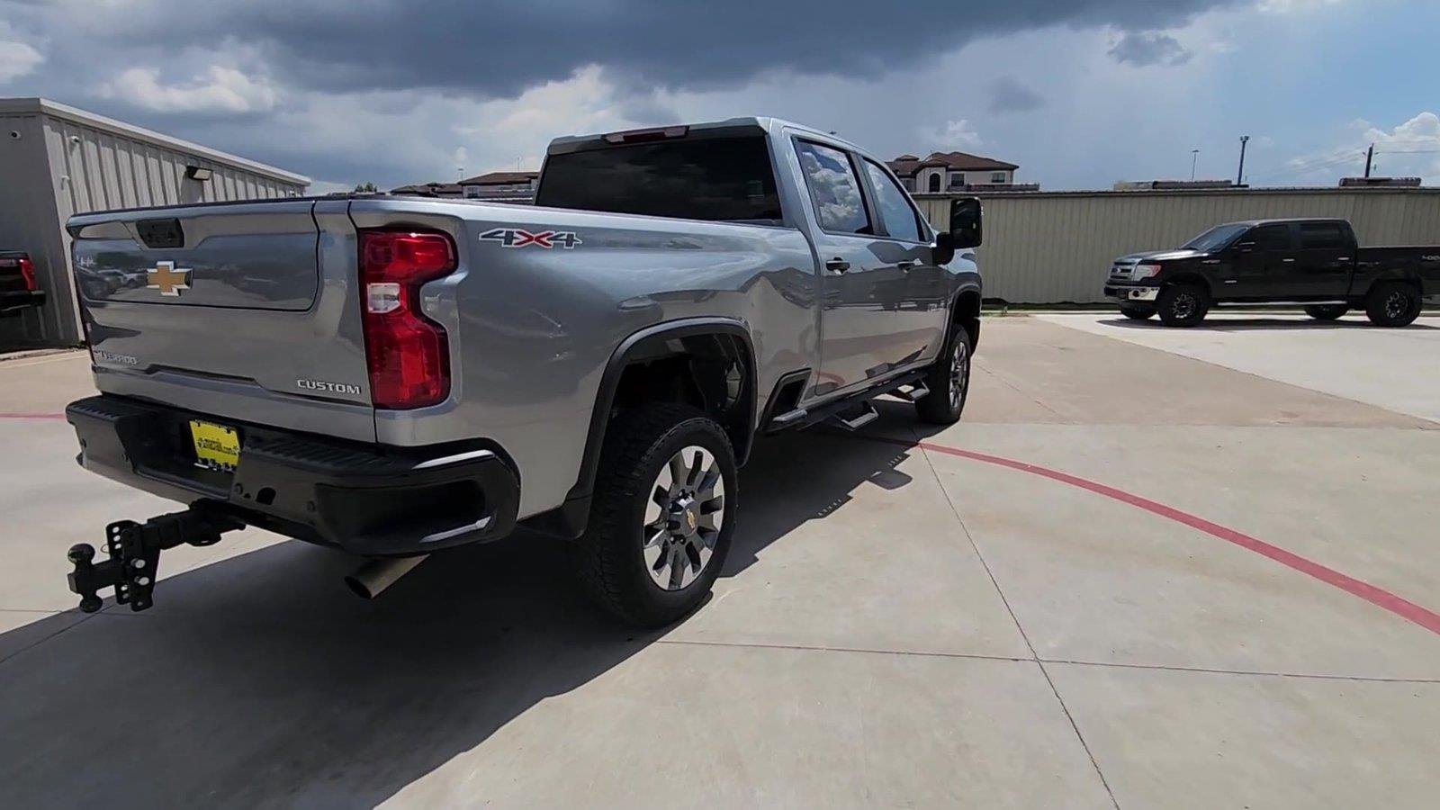 2025 Chevrolet Silverado 2500HD Custom - Photo 8