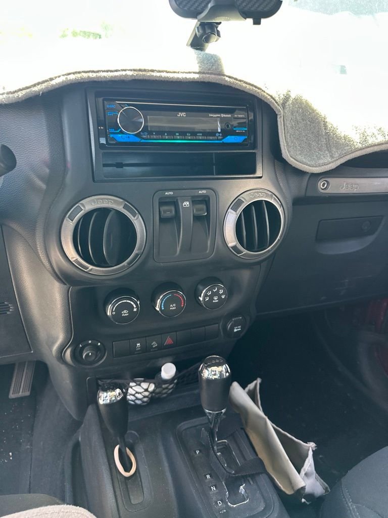 Used 2013 Red Jeep Sport image 15