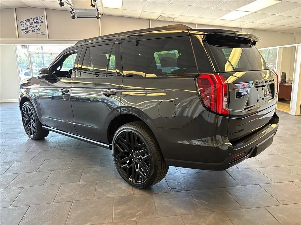New 2026 Dark Matter Gray Metallic Ford Platinum® image 5