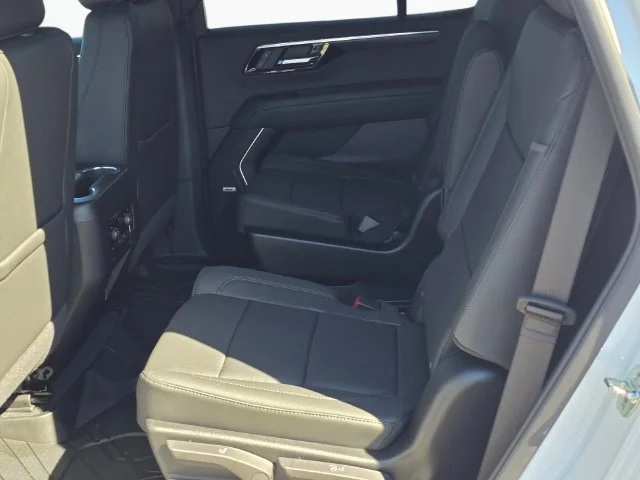 New 2027 Summit White Chevrolet LT image 18