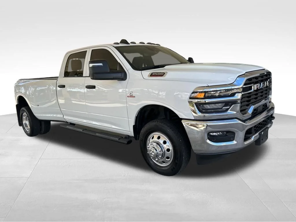 2025 RAM 3500 Tradesman 4X4 Crew Cab LWB's photo