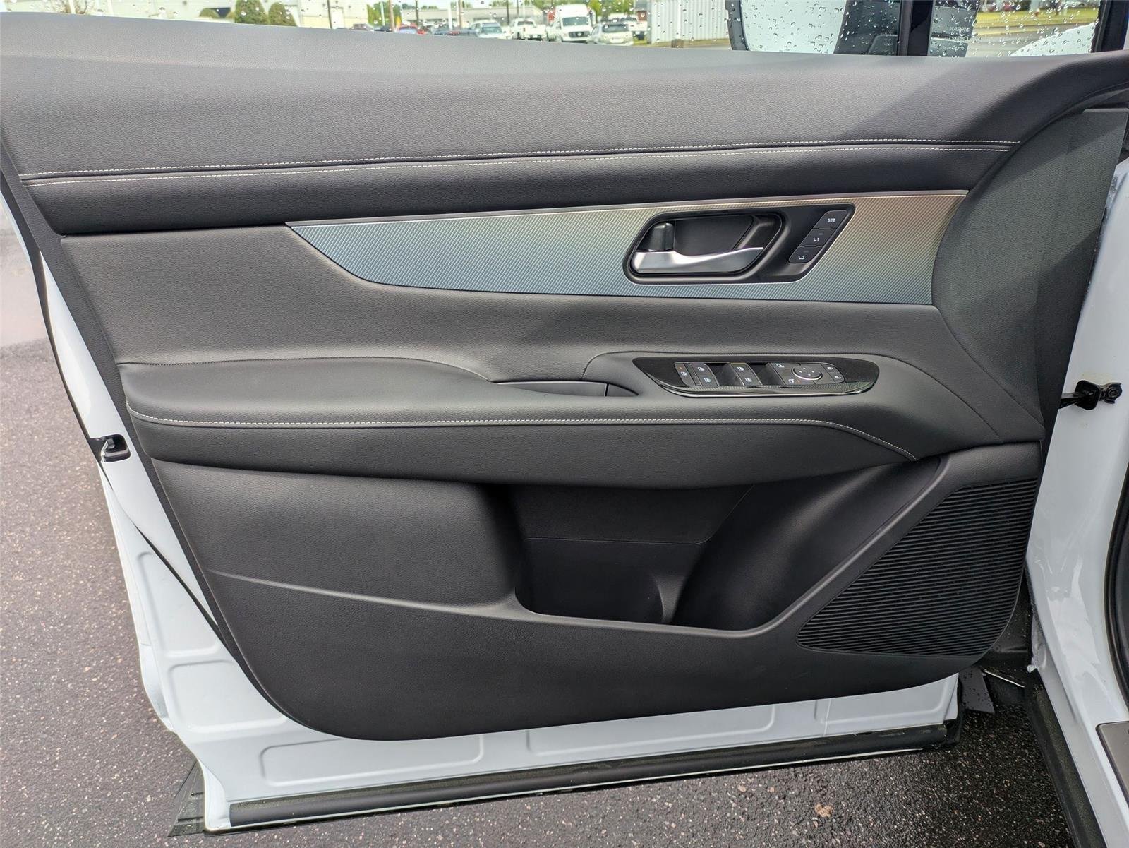 2025 Nissan Murano SL - Photo 11