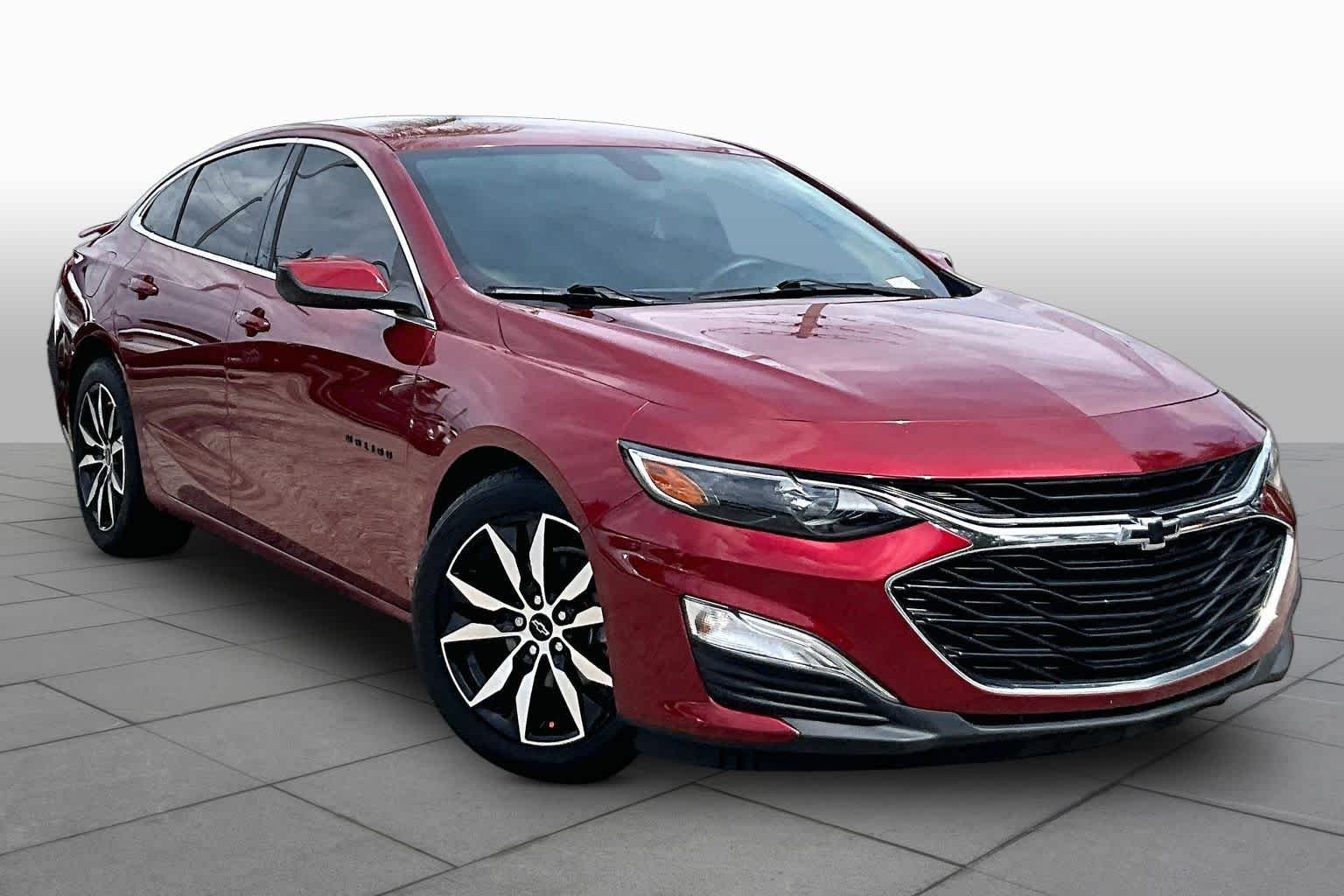 Used 2020 Cajun Red Tintcoat Chevrolet RS image 3