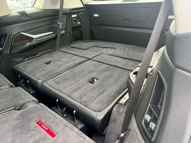 Used 2019 Gray BMW xDrive50i image 19