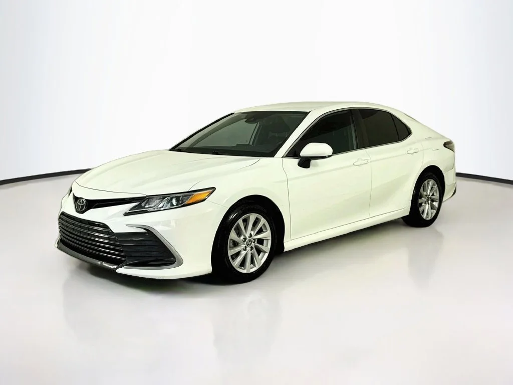 Used 2023 White Toyota LE image 3