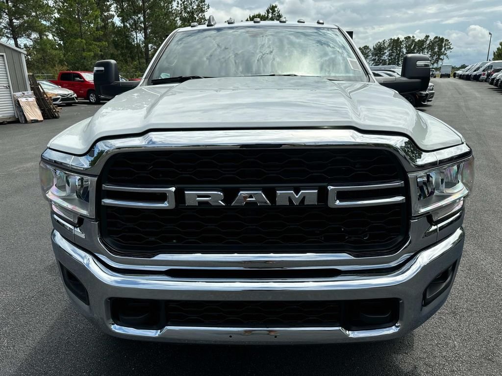 New 2024 Bright White Clear-Coat Exterior Paint RAM Tradesman image 9