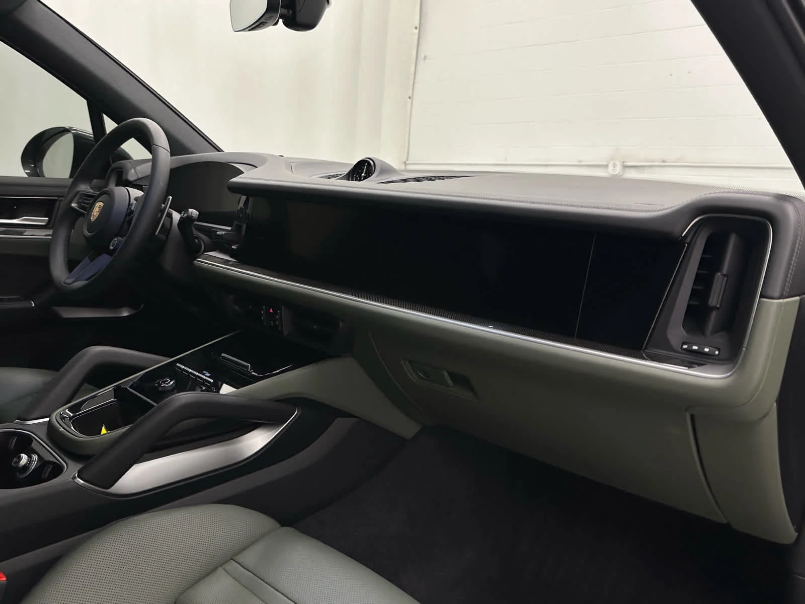 Used 2025 Quartzite Grey Metallic Porsche S image 17