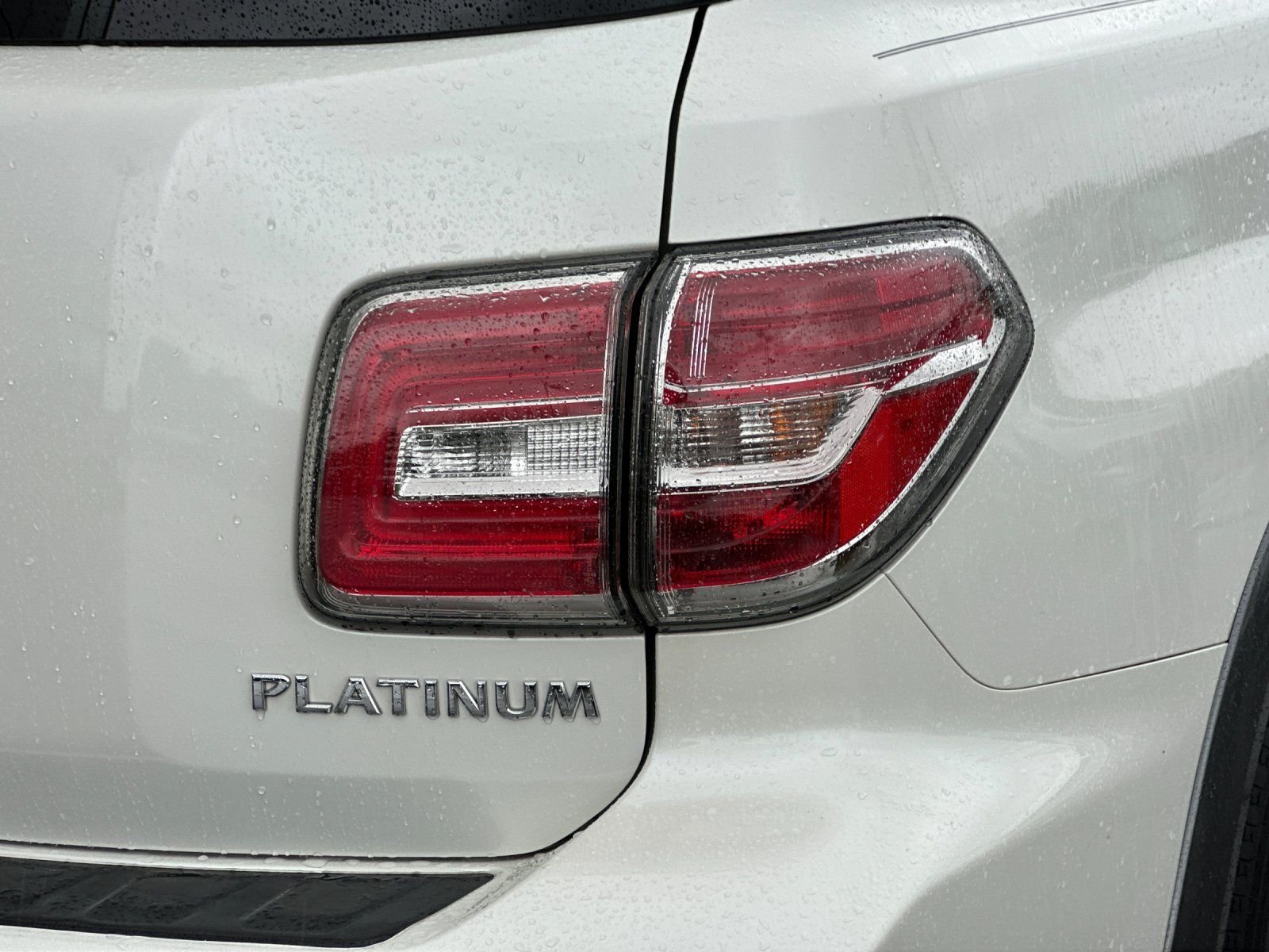 Used 2017 Pearl White Nissan Platinum image 26