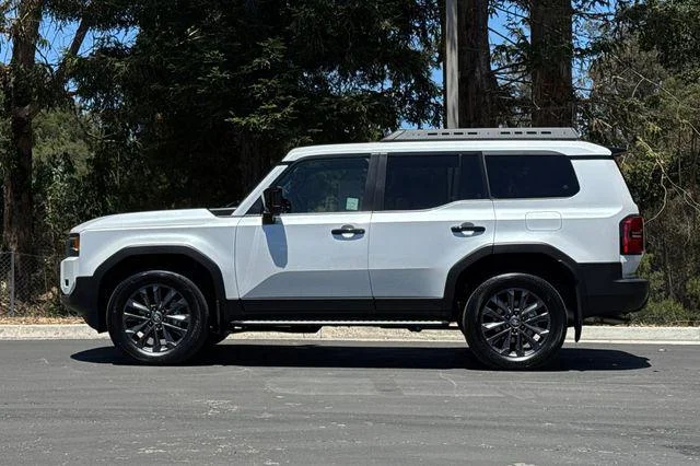 Certified Used 2026 PLATINUM WHITE PEARL MC. Toyota  image 30