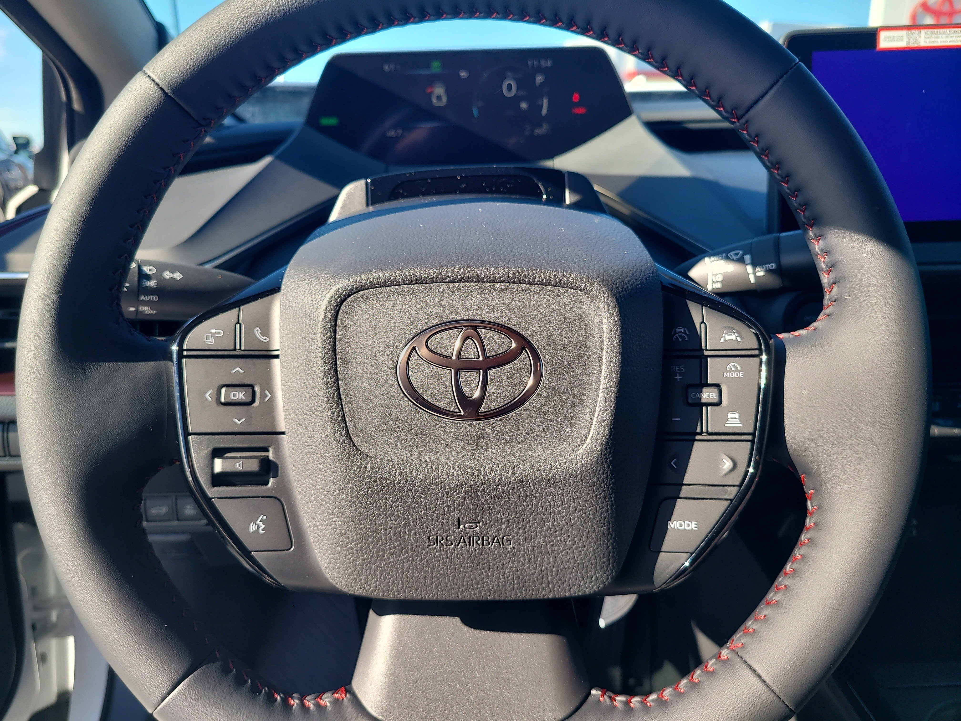 New 2026 Wind Chill Pearl <sup>1</sup> Toyota  XSE Premium image 13