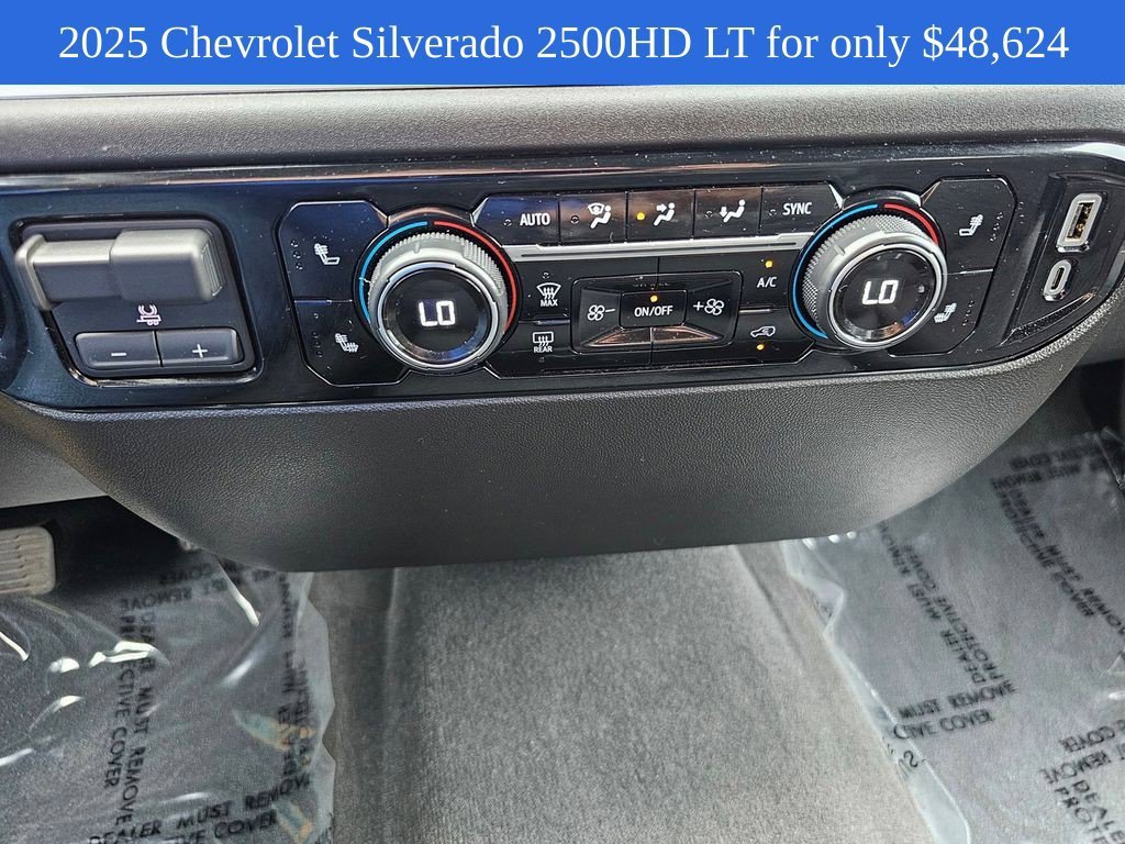 Used 2025 Summit White Chevrolet LT image 31
