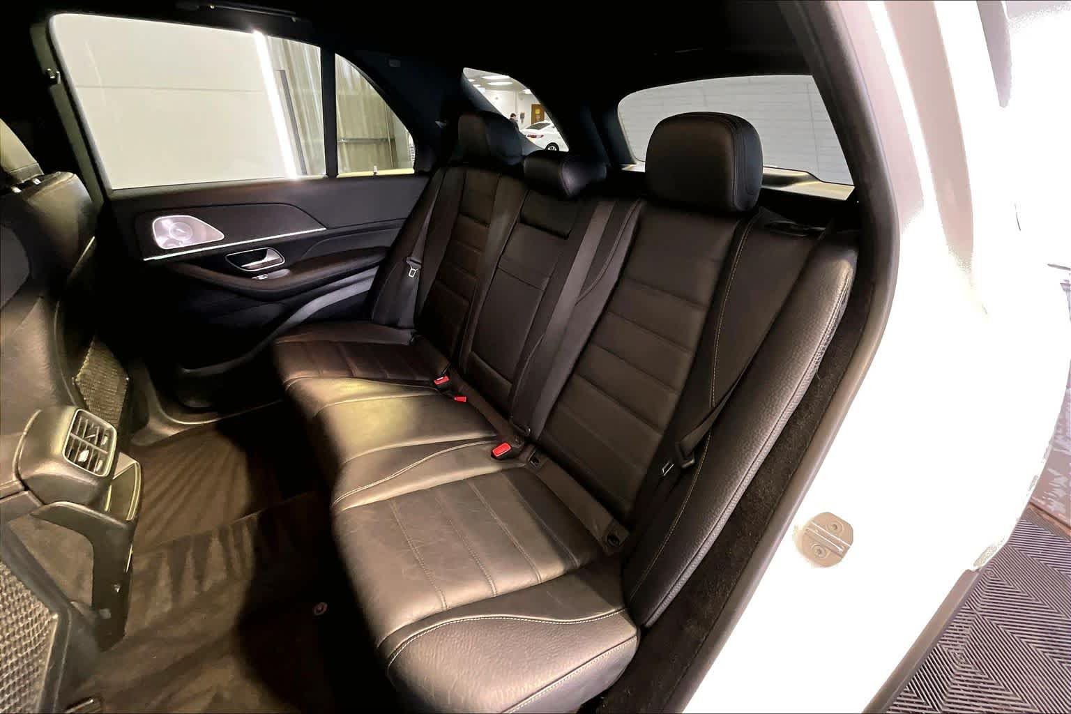 Used 2021 Polar White Mercedes-Benz GLE 450 image 21