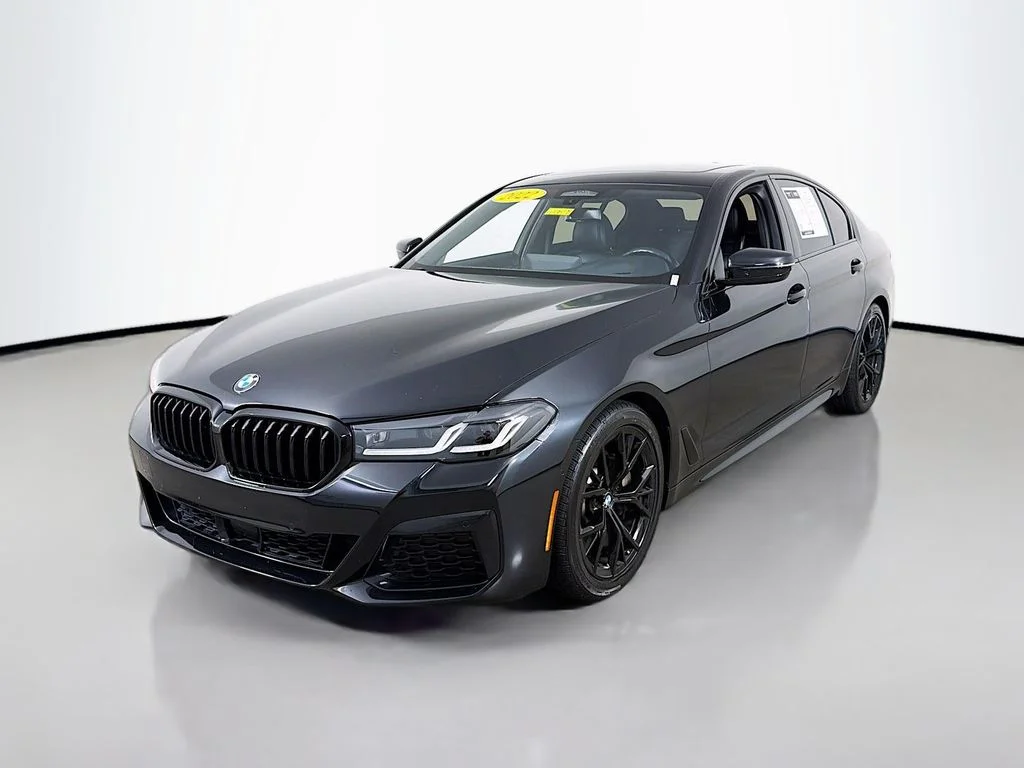 Used 2022 Black Sapphire Metallic BMW 530i xDrive image 3