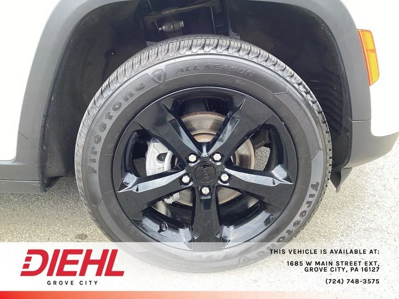 Used 2023 White Jeep Altitude X image 9