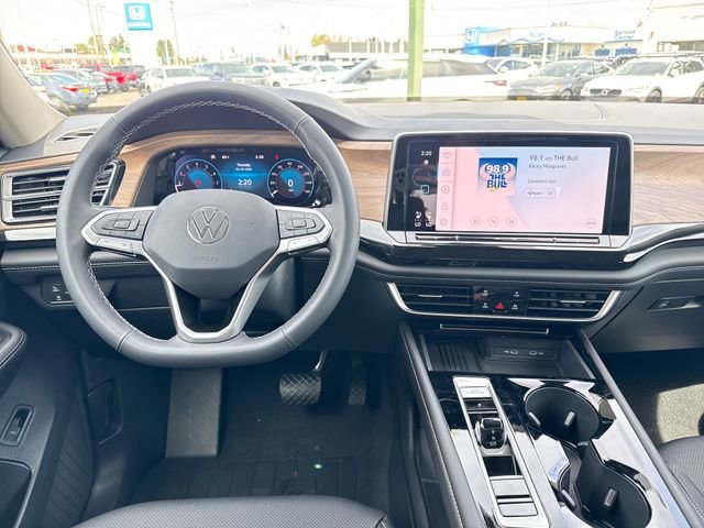 New 2026 Deep Black Pearl Volkswagen 2.0T SE w/Technology image 19