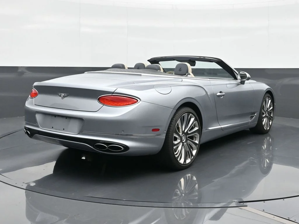 Certified Used 2022  Bentley V8 image 14
