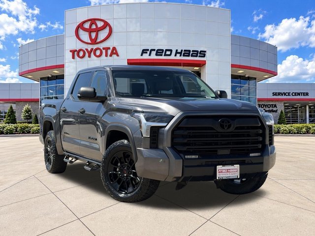 2023 Toyota Tundra 4WD SR5