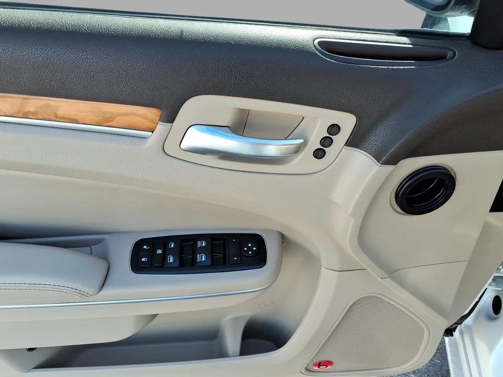 Used 2012 White Chrysler C image 16