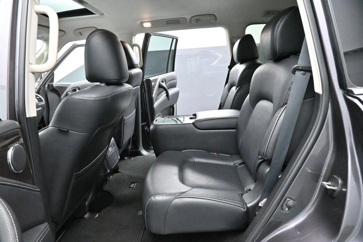 Used 2024 Anthracite Gray INFINITI LUXE image 36