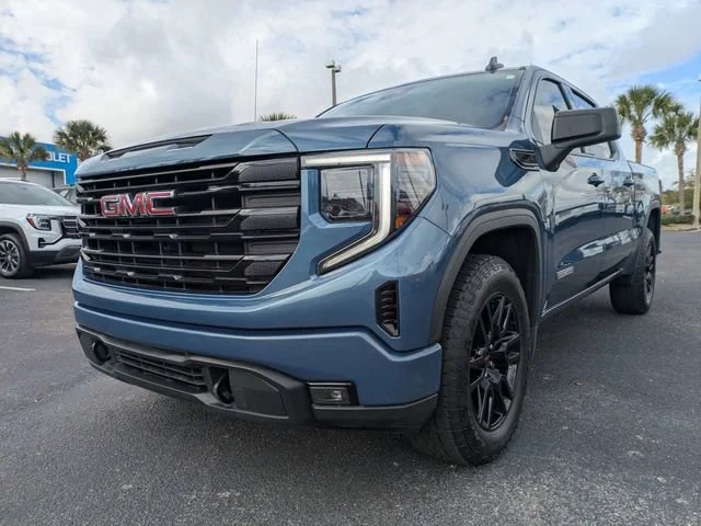 Used 2024 Downpour Metallic GMC Elevation image 8