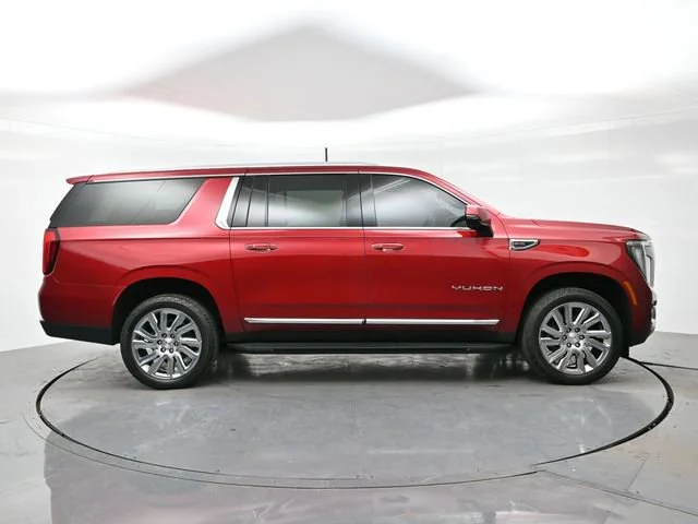 Used 2025 Volcanic Red Tintcoat GMC Elevation image 8