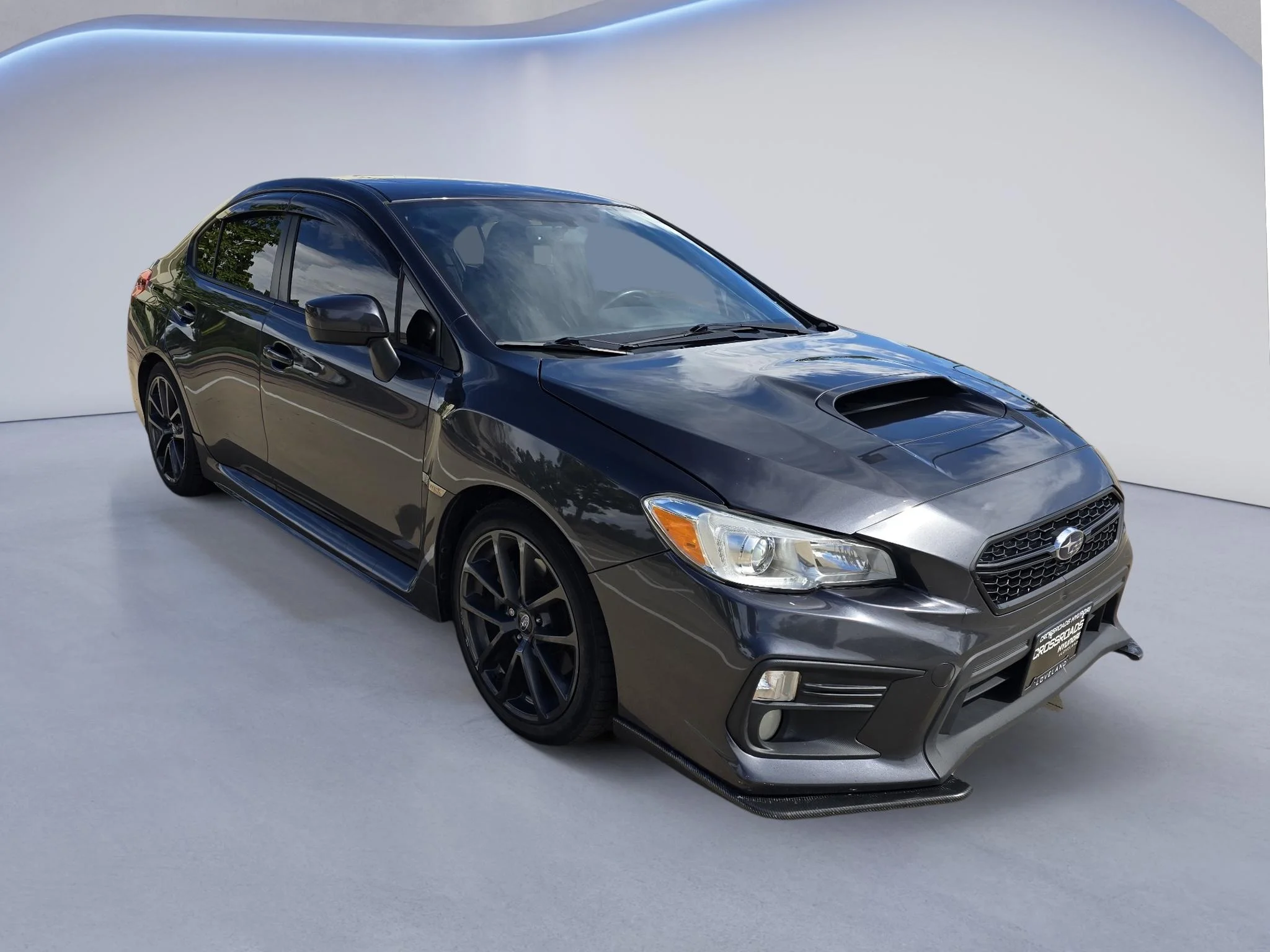 Used 2018 Dark Gray Metallic Subaru Premium image 8