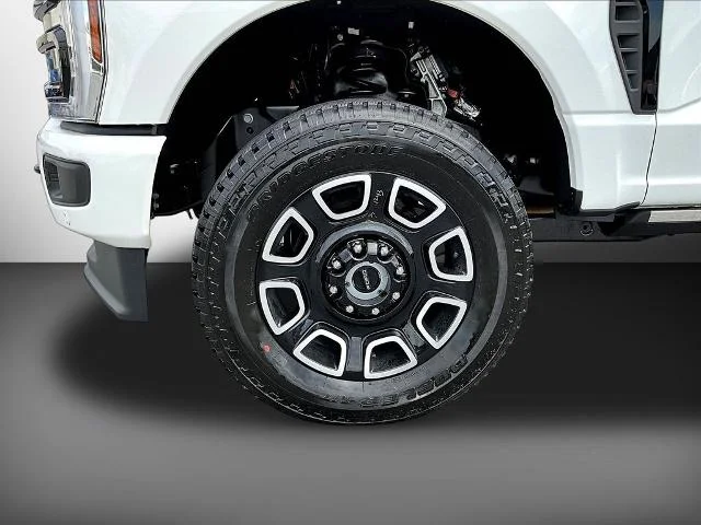 New 2026 Star White Metallic Tri-Coat Ford F-250® Platinum® image 55