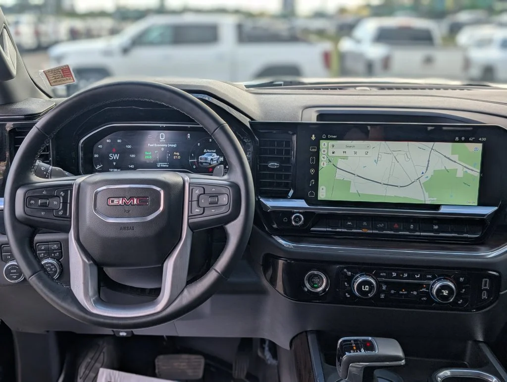 Used 2024 Black GMC SLT image 22
