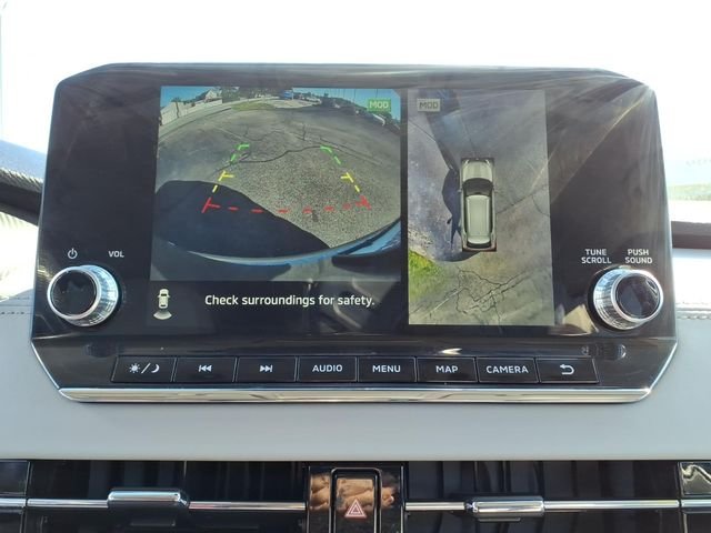 Used 2022  Mitsubishi SEL image 22