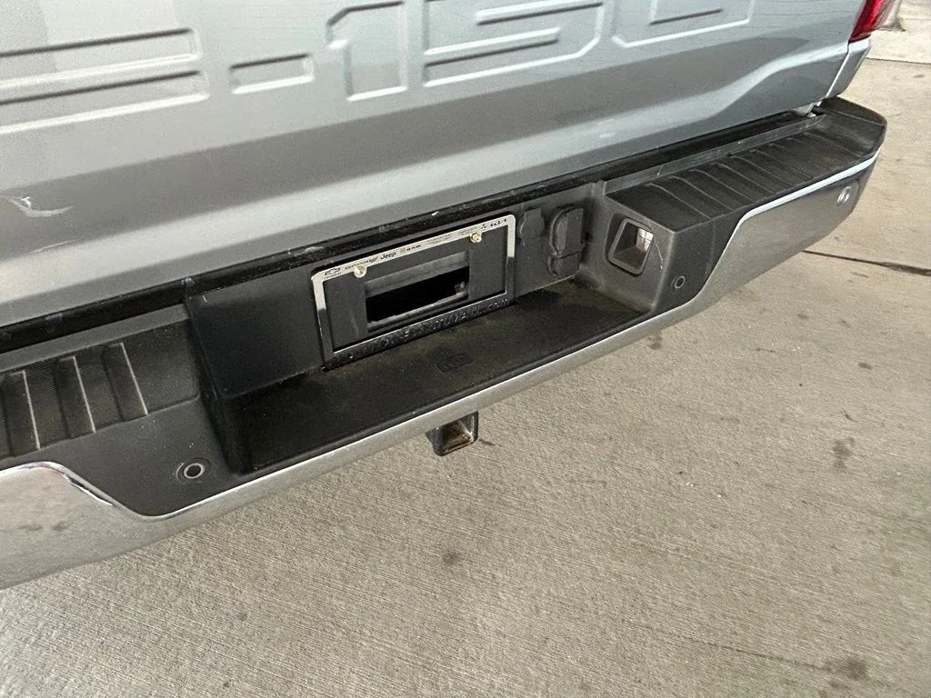 Used 2025 Silver Metallic Ford XLT image 12