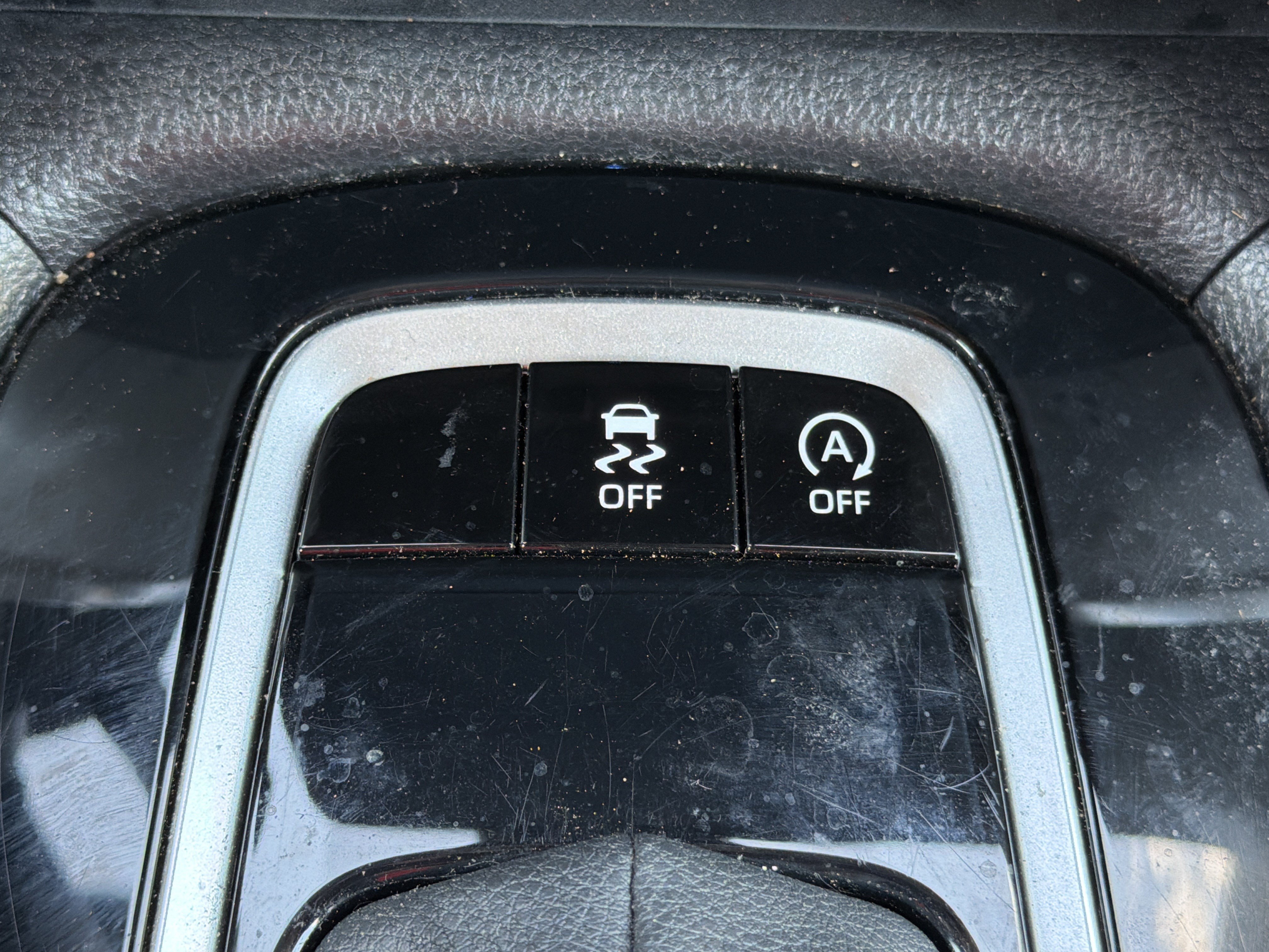 Used 2023 Silver Toyota XLE image 9